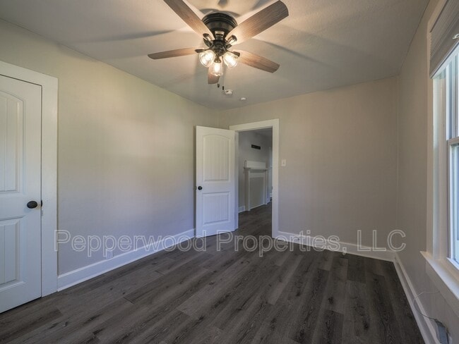 Building Photo - 930 Ansel St