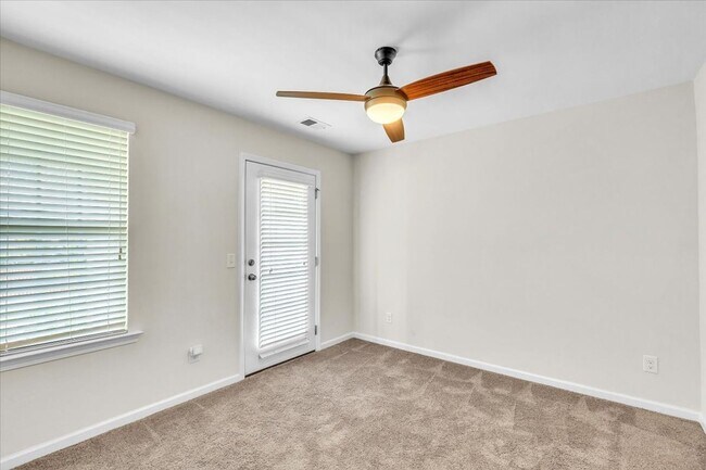 Building Photo - 5 bedroom house in the Somersby neighborhood in Pooler