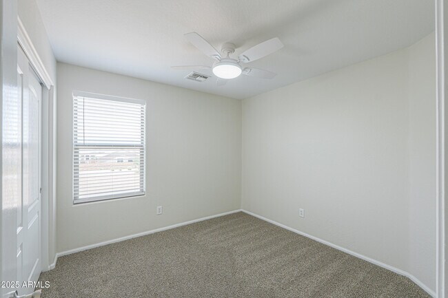 Building Photo - 40402 W Hayden Dr