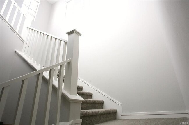 Building Photo - 125 Full Sun