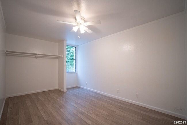 Building Photo - This 2 bedroom, 1 bathroom unit is on the 2nd story in the Makaha Valley Plantation condos. It is...