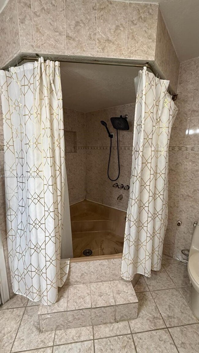 Building Photo - 15430 SW 81st Cir Ln