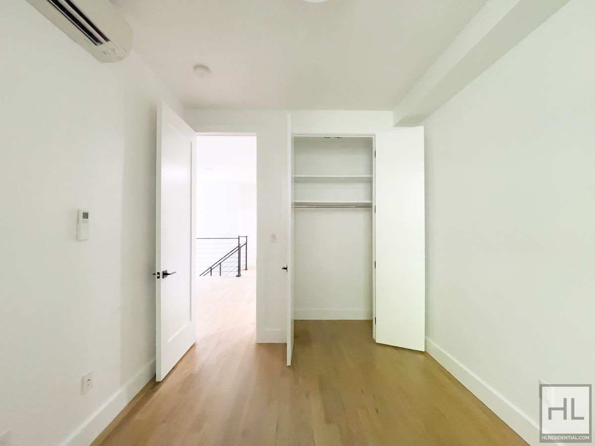 Building Photo - PUTNAM AVENUE / Spacious 2-Bed Duplex