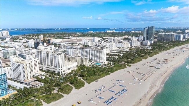 Building Photo - 100 Lincoln Rd