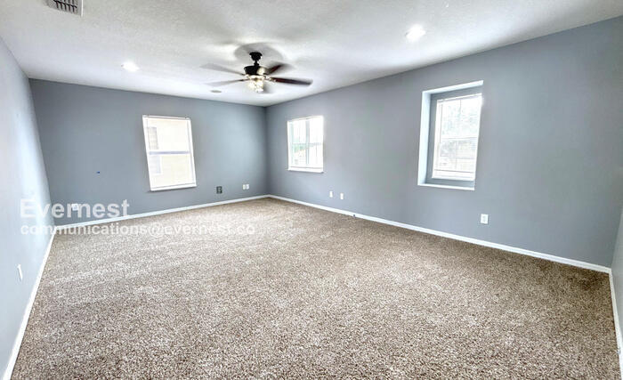 Building Photo - 2806 Polson Dr