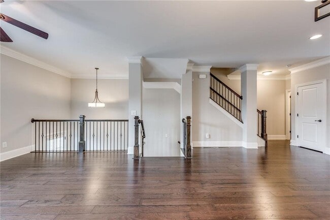 Building Photo - 1265 Linden Ct