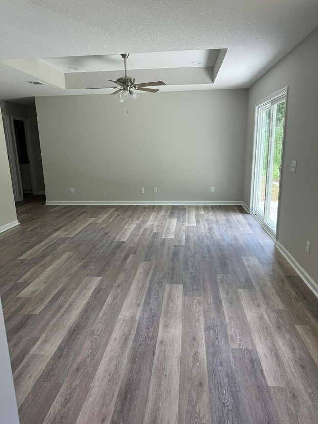 Building Photo - 237 Crown Cir