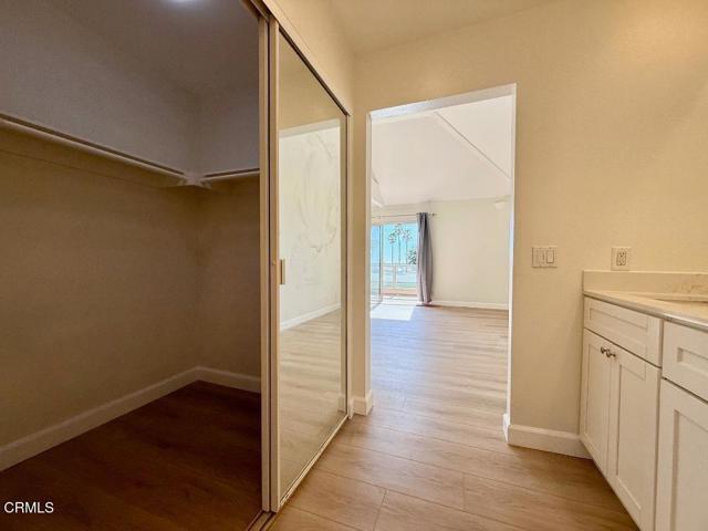 Building Photo - 574 Island View Cir