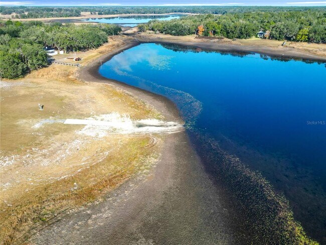 Building Photo - 1511 SW Shorewood Dr