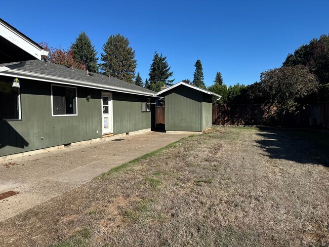 Building Photo - Wonderful 4-Bedroom, 2-Bath Home With Soli...