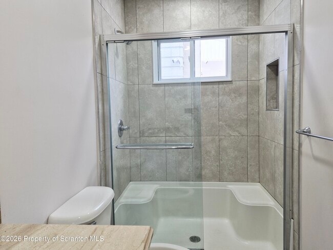 Building Photo - 124 Willow St