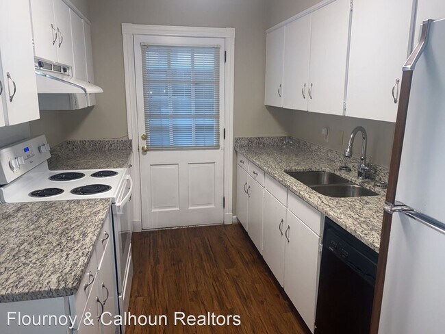 Building Photo - 2 br, 2 bath House - 2230 Cherokee Avenue #25