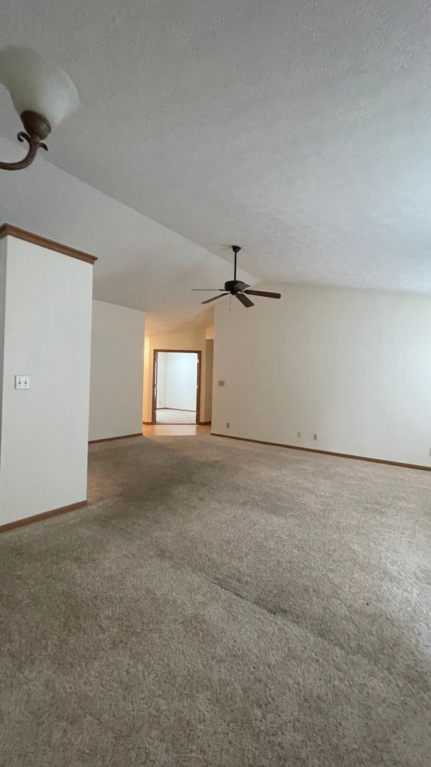 Building Photo - 205 S Furlong Dr