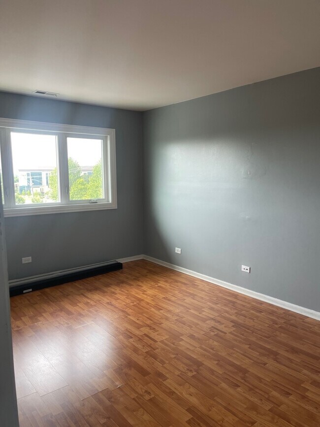Building Photo - 9965 El Cameno Real Dr