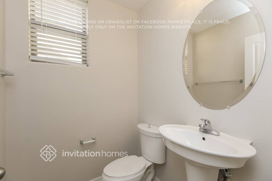 Building Photo - 4160 E Woodside Ct
