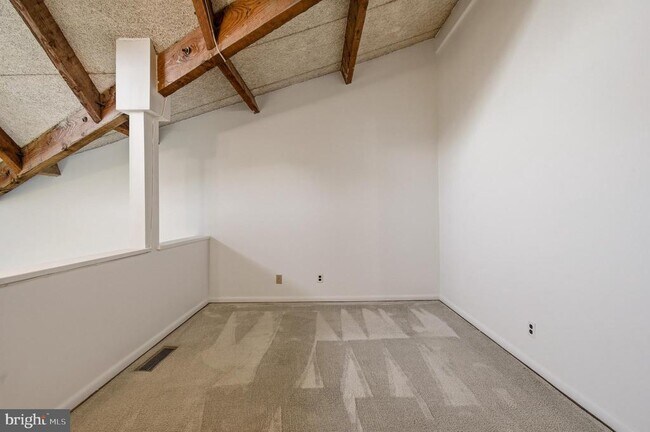 Building Photo - 312 Severn Ave