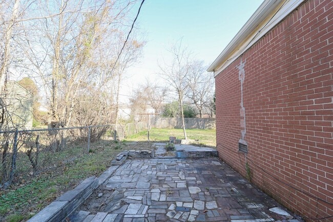 Building Photo - 3 Bed | 1 Bath in North Tulsa!