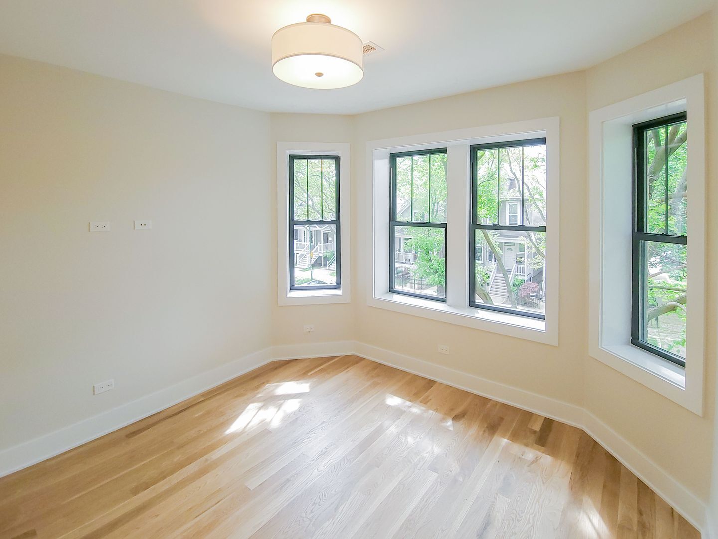 Building Photo - 4848 N Seeley Ave