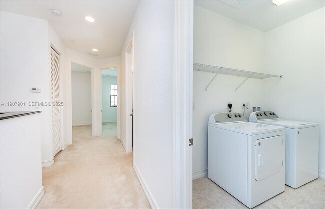 Building Photo - 11670 SW 13th Ln