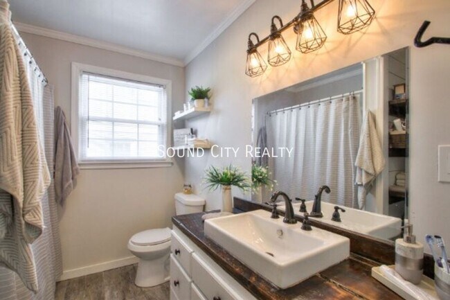 Building Photo - 103 Cherokee Rd