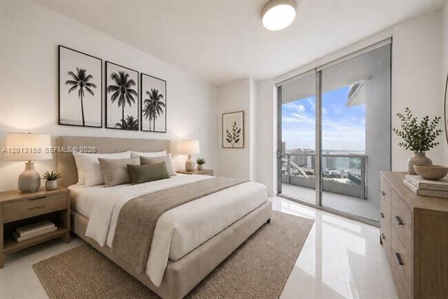Building Photo - 900 Biscayne Blvd