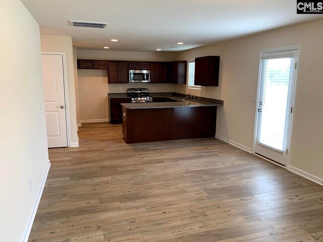 Building Photo - 553 Hatteras Dr