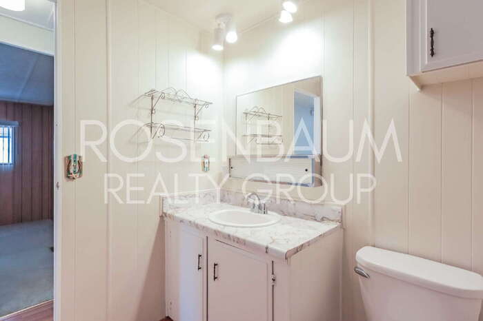 Building Photo - 5600 West Box R Street