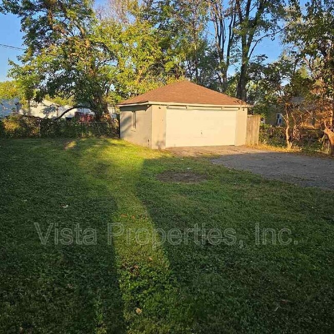 Building Photo - 1021 W Indian Trail