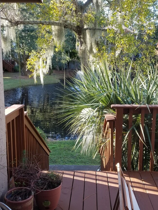 Building Photo - Convenient to Hilton Head, Two Bedroom Tow...