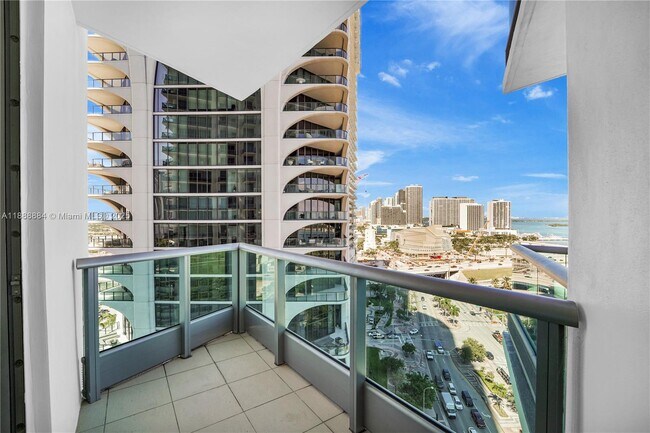 Building Photo - 900 Biscayne Blvd