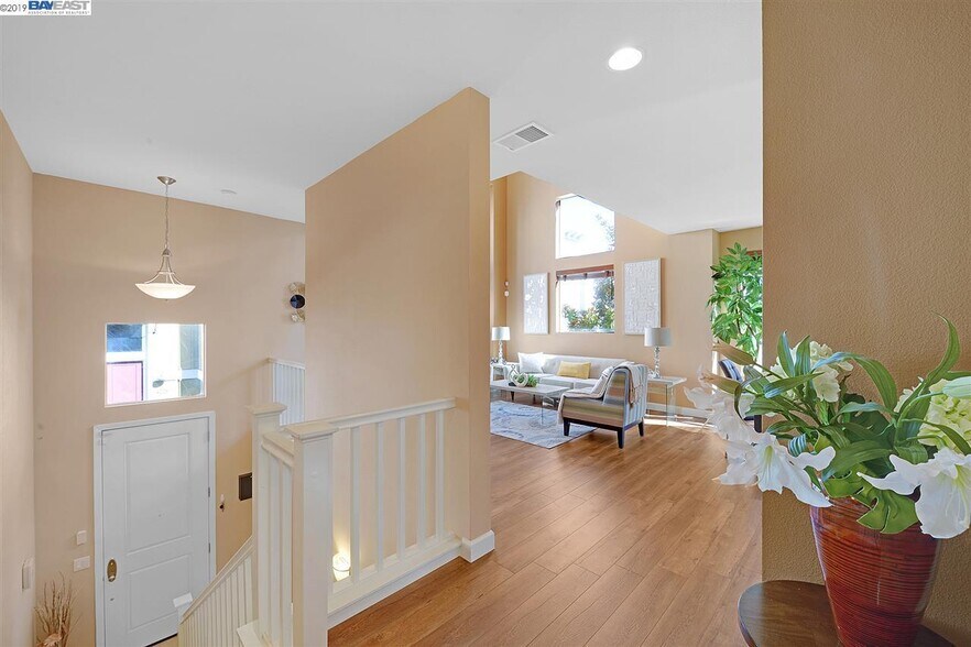 Building Photo - 4329 Somerton Ter