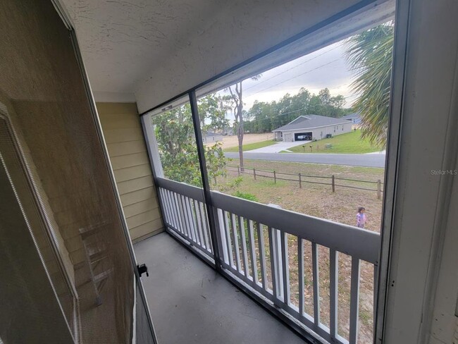 Building Photo - 8198 Fairways Cir