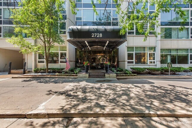 Building Photo - 2728 N Hampden Ct
