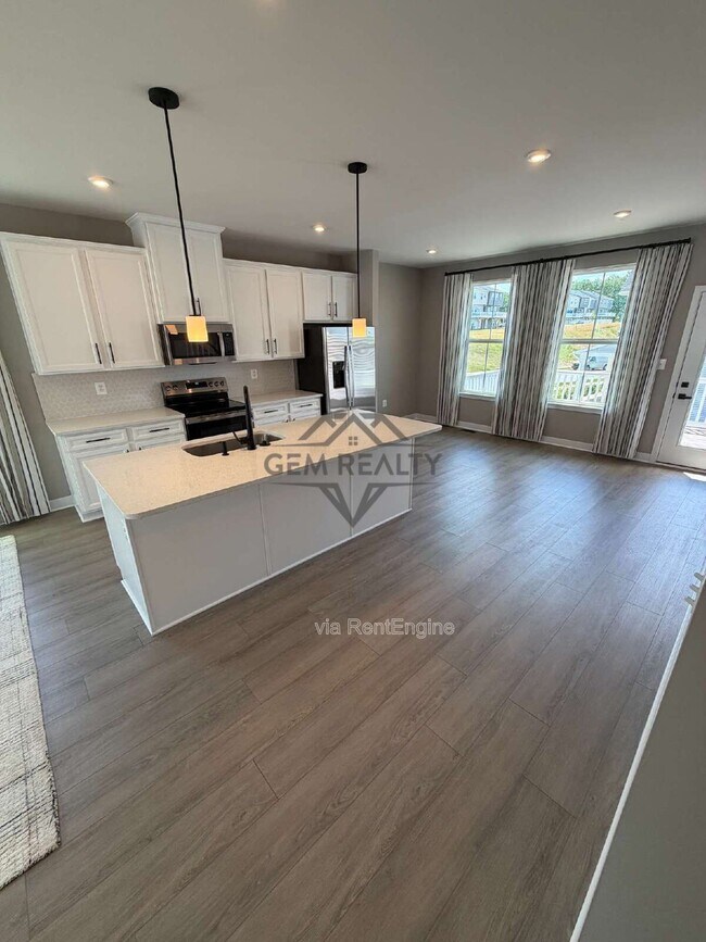 Building Photo - 8700 Stevenson Ln