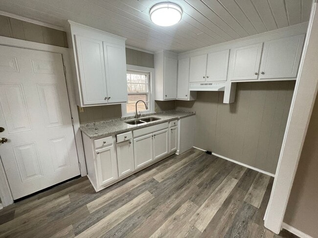 Building Photo - 1929 Black Creek Rd SE