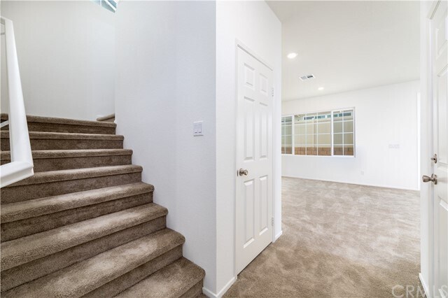 Building Photo - 9768 Solonia St