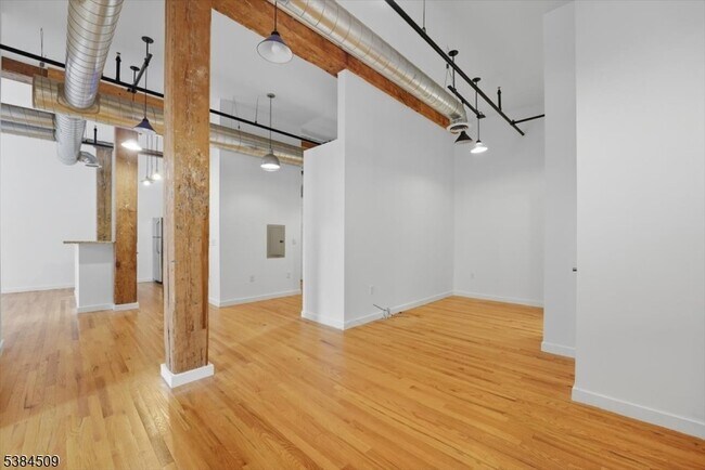 Building Photo - 475 S Jefferson St