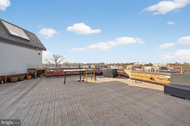 Building Photo - 249 Florida Ave NW