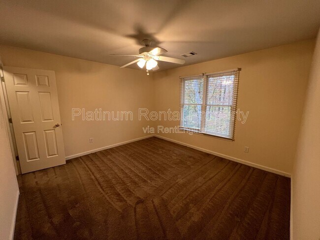 Building Photo - 7115 Red Fox Ln