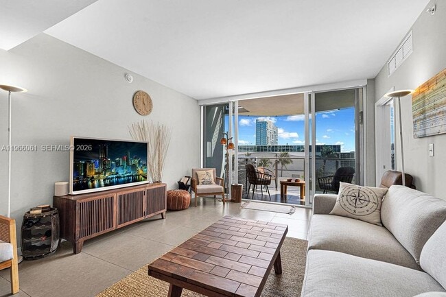 Building Photo - 2155 Washington Ct