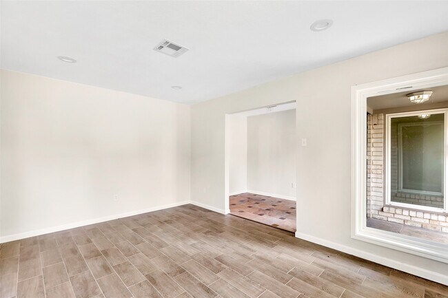 Building Photo - 1038 Cottage Oak Ln