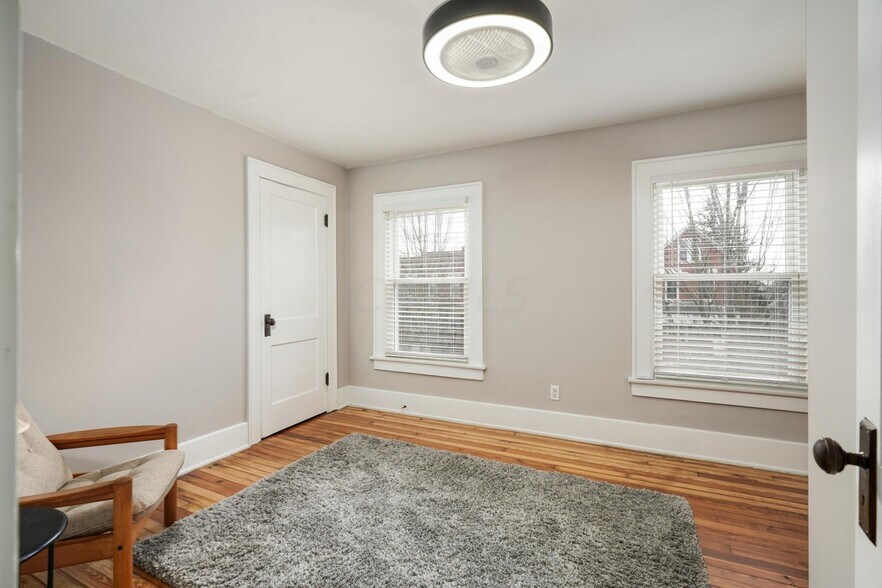 Building Photo - 398 Hanford St