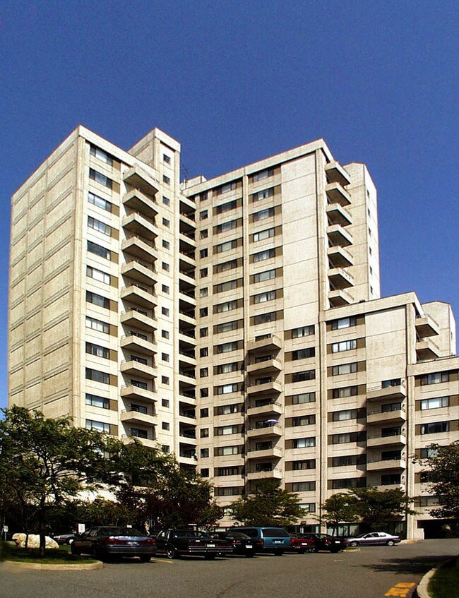 Building Photo - Ocean Gate Tower
