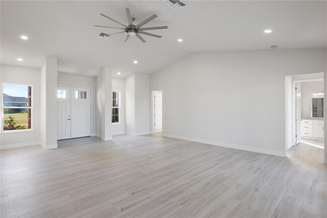 Building Photo - 208 SNOWY ORCHID Way