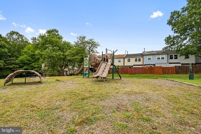 Building Photo - 14874 Emberdale Dr