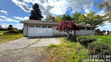 Building Photo - Country Living in Canby - 3 BD | 2 BA Home