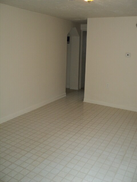 Building Photo - 4601 Blaine St NE