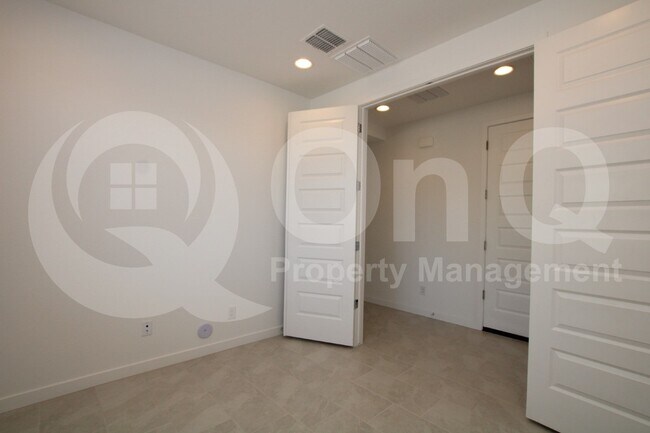 Building Photo - 17161 W Artemisa Ave
