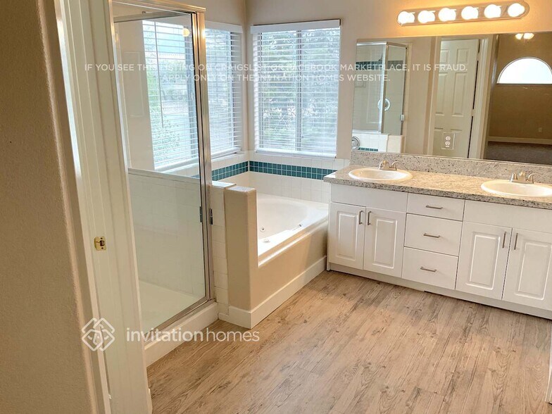 Building Photo - 8413 White Shore Cir