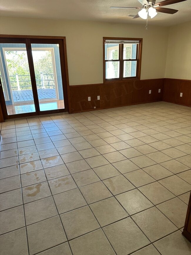 Building Photo - Wallen Bluff 4 Plex